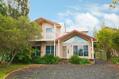 Fairlight House - Tourism Townsville 0