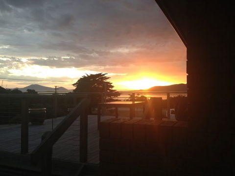 Lady Barron Villa - Tourism Townsville 1