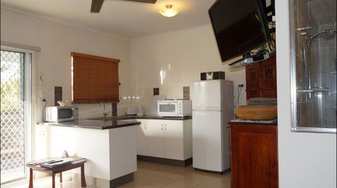 La Solana Holiday Apartments  - Mackay - Tourism Townsville 5