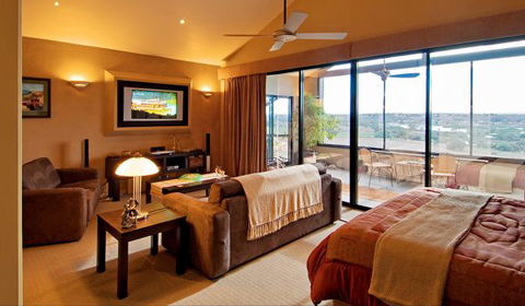 Riverview Rise Retreats - Tourism Townsville 3