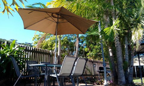 Sail Inn - Yeppoon - Tourism Townsville 4