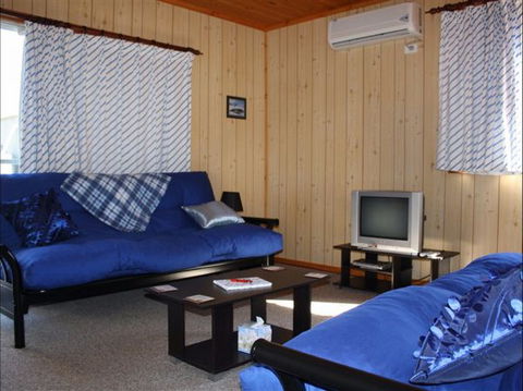 Toshas Place - Tourism Townsville 0