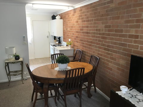 Annie's Hideaway - Tourism Townsville 3