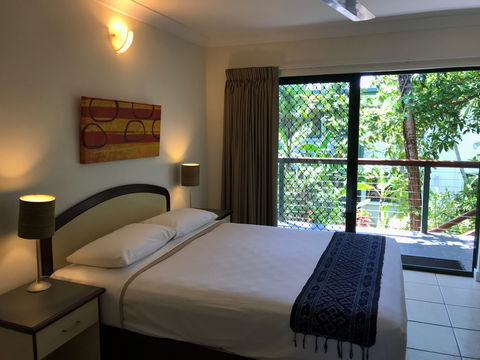 Bay Village Tropical Retreat - Tourism Townsville 5