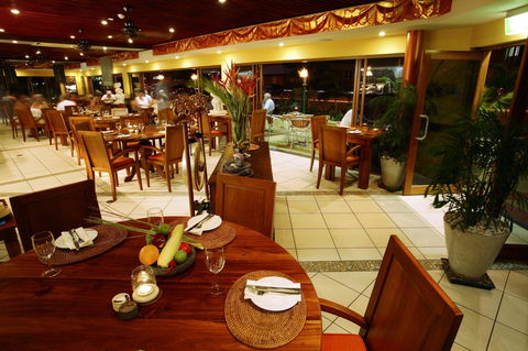 Bay Village Tropical Retreat - Tourism Townsville 8