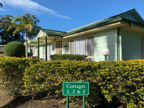 Obadiah Country Cottages - Tourism Townsville 0