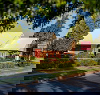 Emerald Maraboon Motor Inn - Tourism Townsville