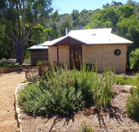 Jalbrook  Estate-  CottagesAlpacasGallery  Function Centre - Tourism Townsville