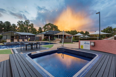 Ramada Resort By Wyndham Seven Mile Beach - Tourism Townsville 2