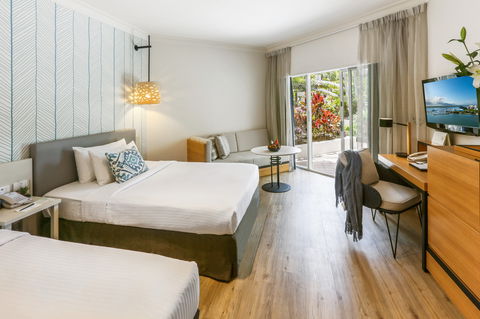 Shangri-la Hotel, The Marina, Cairns - Tourism Townsville 2