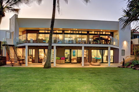 ZEN Beach Retreat - Tourism Townsville 3