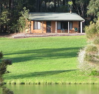 Pemberton Lake View Chalets - Tourism Townsville