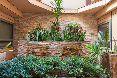 Quality Suites Camperdown - Tourism Townsville 0