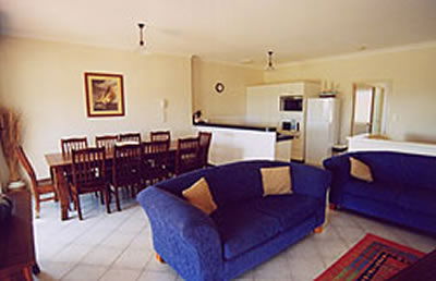A Beachfront Villa Rockingham - Tourism Townsville 0