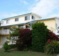 Angourie Waves - Tourism Townsville