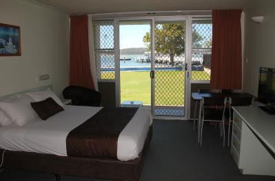 Zorba Motel - Tourism Townsville 0