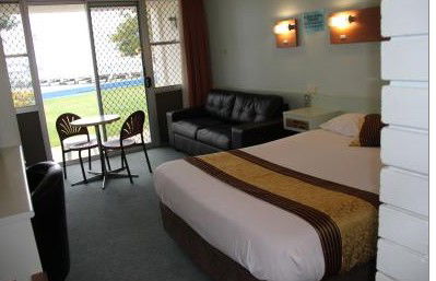 Zorba Motel - Tourism Townsville 3