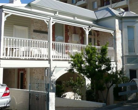 Arundels Boutique Accommodation - Tourism Townsville 0