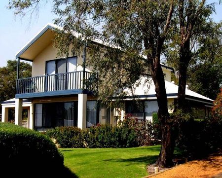 Walpole Bayside Villas - Tourism Townsville 0
