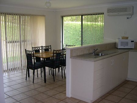 Walpole Bayside Villas - Tourism Townsville 3