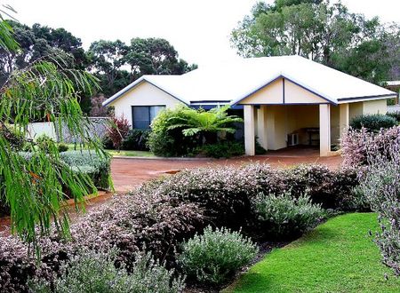 Walpole Bayside Villas - Tourism Townsville 4