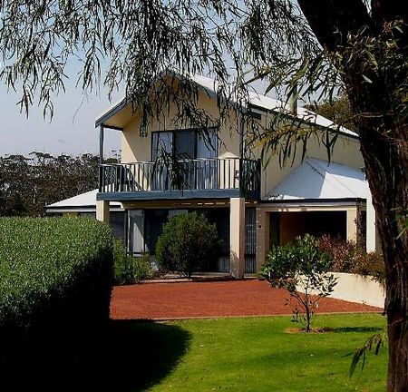 Walpole Bayside Villas - Tourism Townsville 5