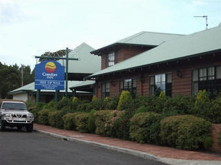 Tree Top Walk Motel - Tourism Townsville 0