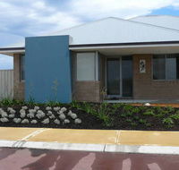 Parakeet Retreat - Tourism Townsville