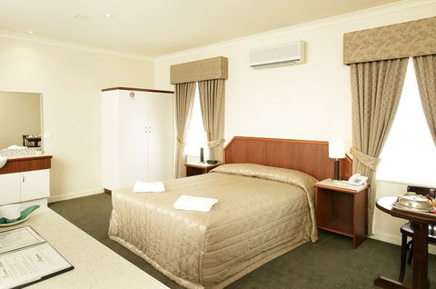 Bayswater Hotel - Tourism Townsville 4