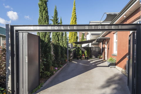 Hobart Cityscape Apartment 4 Studio - Tourism Townsville 0