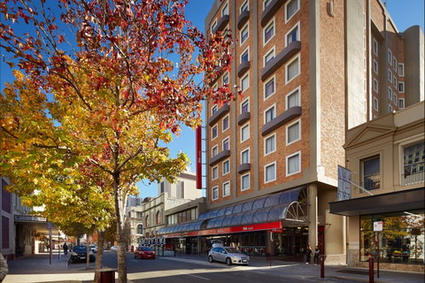Ibis Perth - Tourism Townsville 0