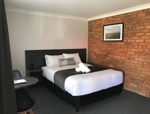 Upland Pastures Motel - Tourism Townsville 0