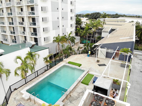 Adventurers Backpackers Resort - Tourism Townsville 1