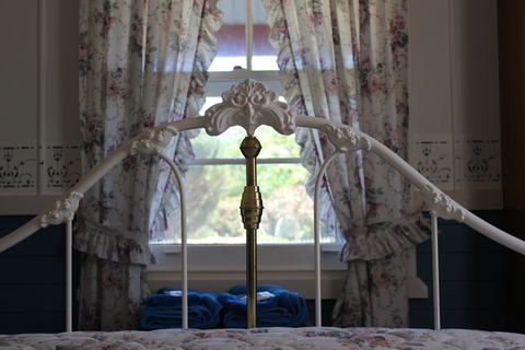 Coonawarra's Pyrus Cottage - Tourism Townsville 2