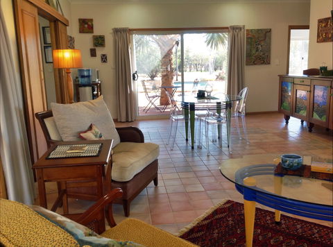 Munga Munga B&B - Tourism Townsville 1