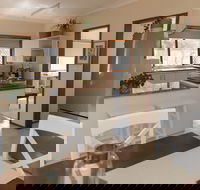 Taranaki Beach Unit - Tourism Townsville