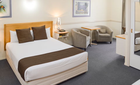 Best Western Ambassador Motor Lodge - Tourism Townsville 1