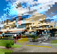 Cairns Queens Court - Tourism Townsville