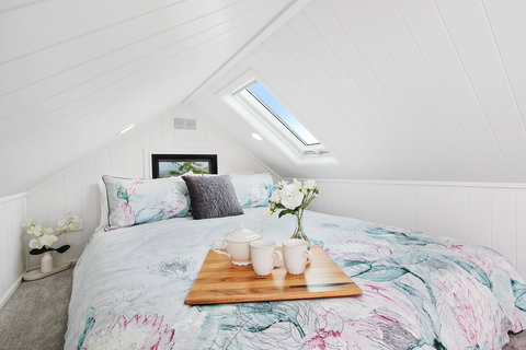 Tiny Home Big Views Kurrajong - Tourism Townsville 2