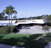 Bay Hotel Motel - Tourism Townsville