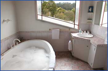 A Camelot Tower And Penthouse - Tourism Townsville 3