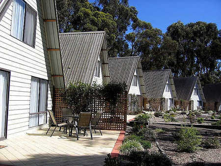 A Line Holiday Village - Tourism Townsville 1