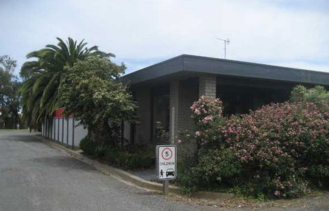 Boat Ramp Motel - Tourism Townsville 0