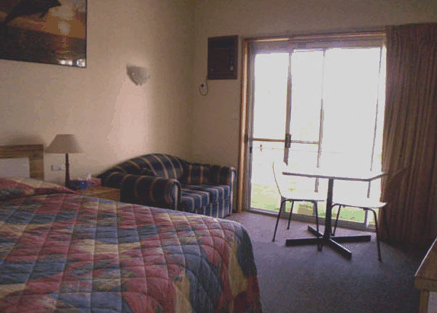 Lakeside Motor Inn - Tourism Townsville 4