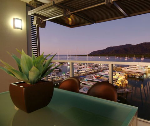 Cairns Luxury Apartments, Harbourlights Complex - Tourism Townsville 3