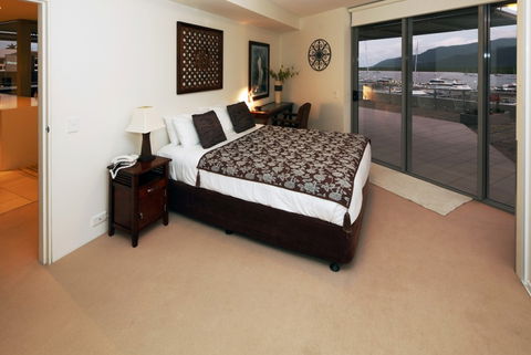 Cairns Luxury Apartments, Harbourlights Complex - Tourism Townsville 5
