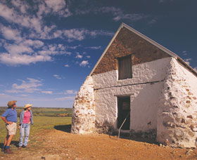 Oakabella Homestead - Tourism Townsville 0