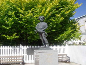 Alexander Cameron Statue - Tourism Townsville 0
