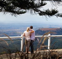 Picnic Point Lookout And Parkland - Tourism Townsville