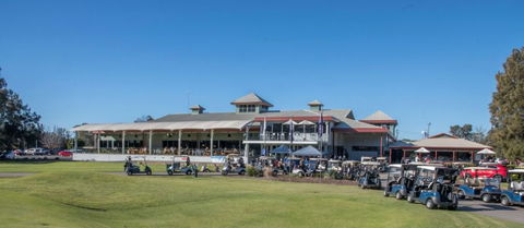 Club Catalina - Tourism Townsville 5